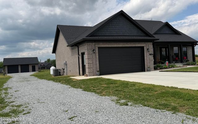 127 Hidden Valley Dr, Bardstown, KY 40004
