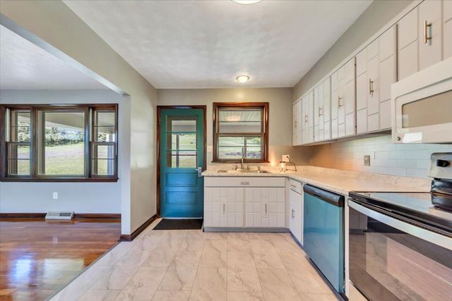 E 1108 Dolly Ann DR, Covington, VA 24426