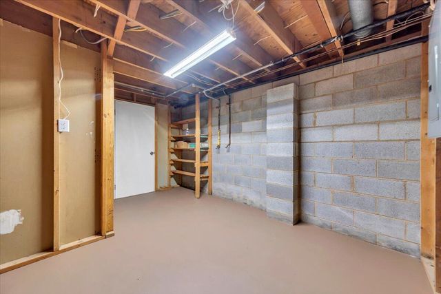 E 1108 Dolly Ann DR, Covington, VA 24426