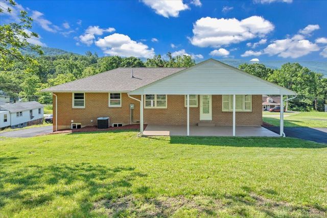 E 1108 Dolly Ann DR, Covington, VA 24426