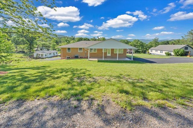 E 1108 Dolly Ann DR, Covington, VA 24426