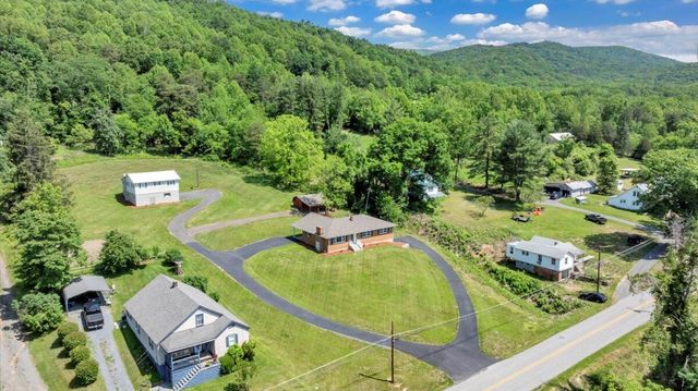 E 1108 Dolly Ann DR, Covington, VA 24426