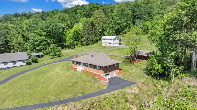 E 1108 Dolly Ann DR, Covington, VA 24426