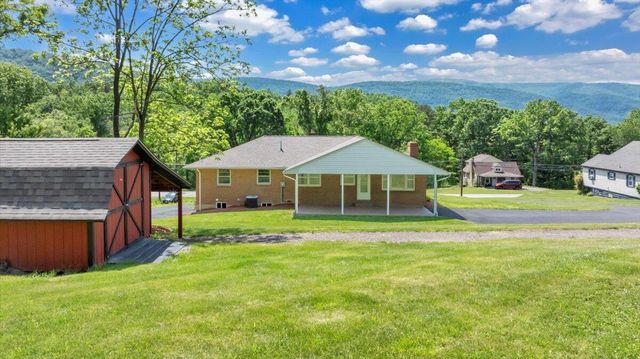 E 1108 Dolly Ann DR, Covington, VA 24426