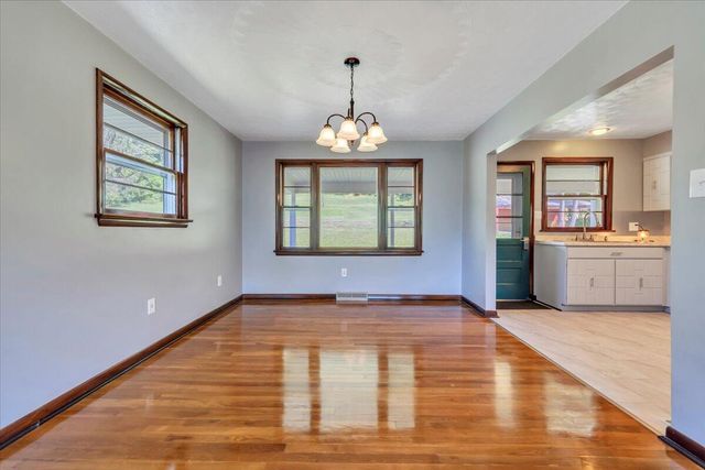 E 1108 Dolly Ann DR, Covington, VA 24426