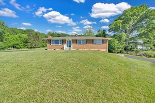 E 1108 Dolly Ann DR, Covington, VA 24426