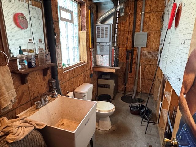 2072 Boyd School Rd, Shenango Twp, PA 16157