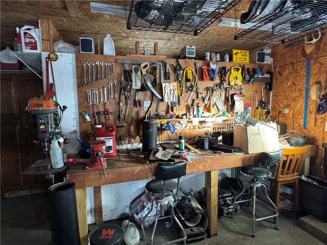 2072 Boyd School Rd, Shenango Twp, PA 16157