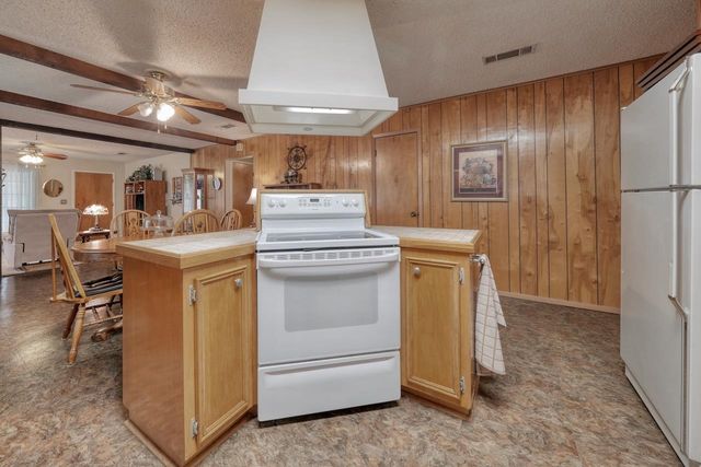 21945 Brierwood Dr, Frankston, TX 75763