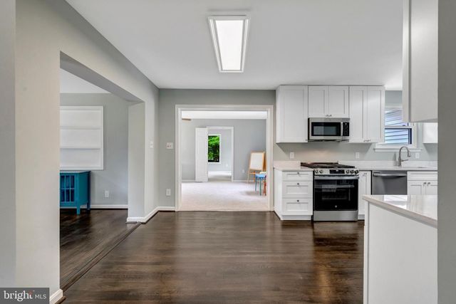 8710 PICCADILLY PL, Springfield, VA 22151