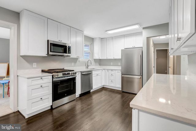 8710 PICCADILLY PL, Springfield, VA 22151