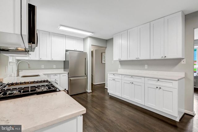 8710 PICCADILLY PL, Springfield, VA 22151