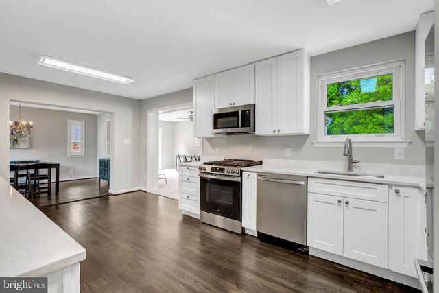 8710 PICCADILLY PL, Springfield, VA 22151