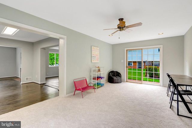 8710 PICCADILLY PL, Springfield, VA 22151
