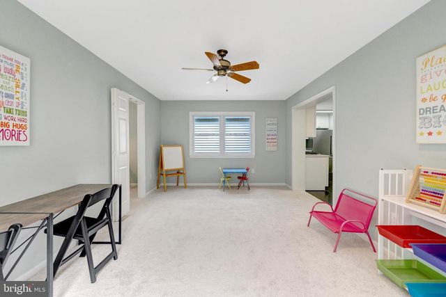 8710 PICCADILLY PL, Springfield, VA 22151