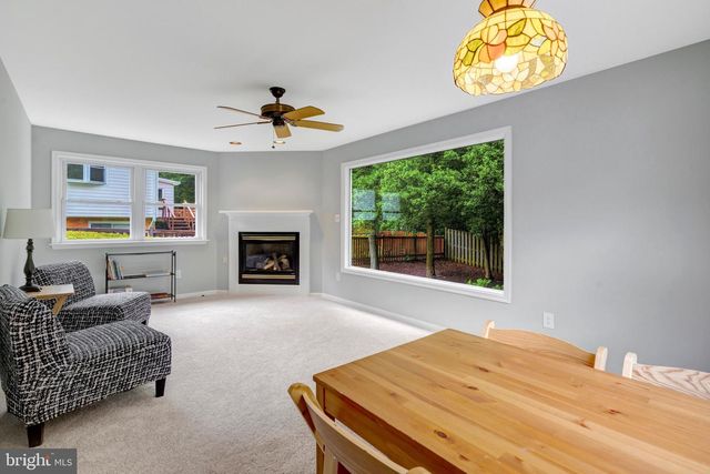 8710 PICCADILLY PL, Springfield, VA 22151