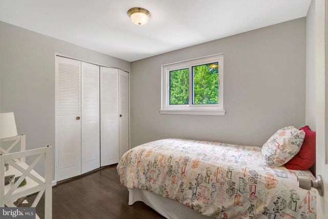 8710 PICCADILLY PL, Springfield, VA 22151