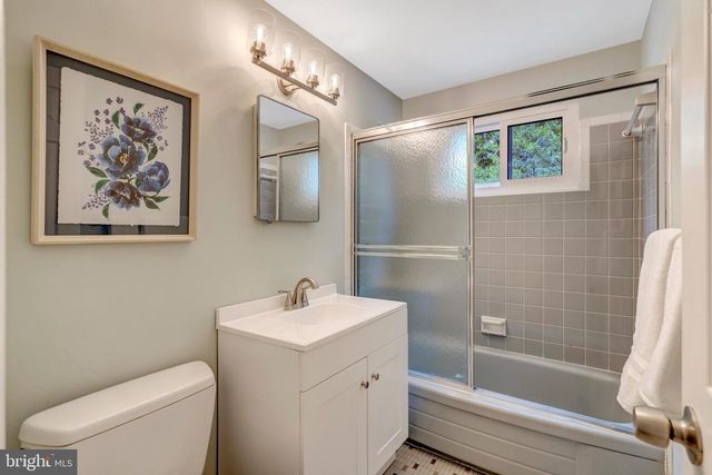 8710 PICCADILLY PL, Springfield, VA 22151