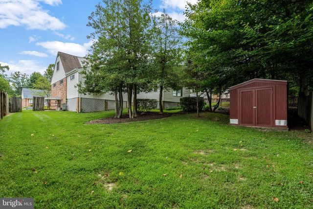 8710 PICCADILLY PL, Springfield, VA 22151