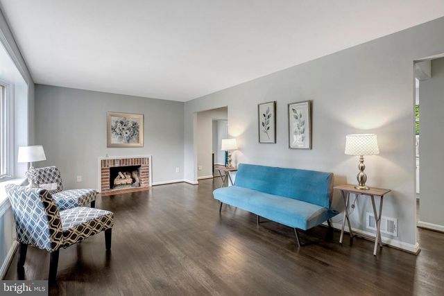 8710 PICCADILLY PL, Springfield, VA 22151