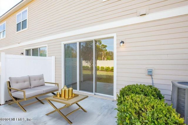 13112 ANNIE’S WALK Drive, Jacksonville, FL 32218