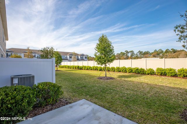 13112 ANNIE’S WALK Drive, Jacksonville, FL 32218