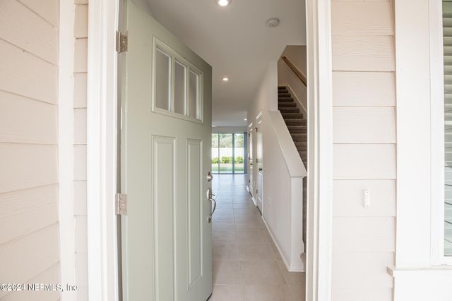 13112 ANNIE’S WALK Drive, Jacksonville, FL 32218