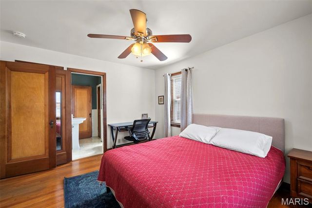 5648 Tholozan Avenue, St Louis, MO 63109