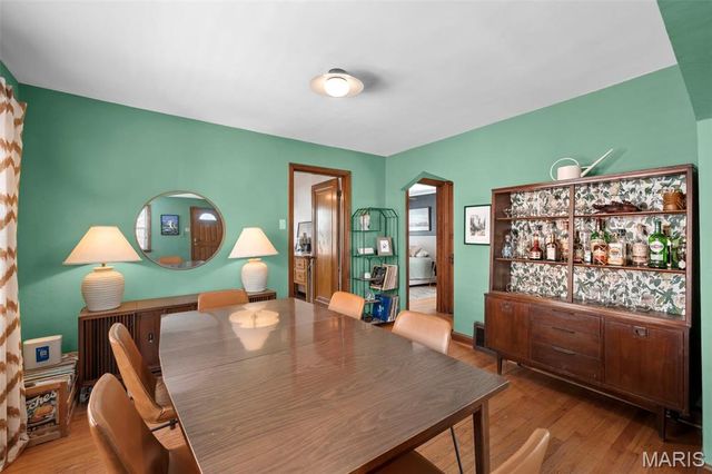 5648 Tholozan Avenue, St Louis, MO 63109
