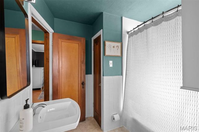 5648 Tholozan Avenue, St Louis, MO 63109