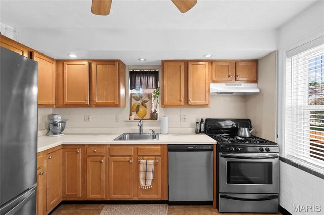 5648 Tholozan Avenue, St Louis, MO 63109