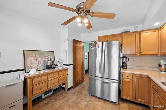 5648 Tholozan Avenue, St Louis, MO 63109