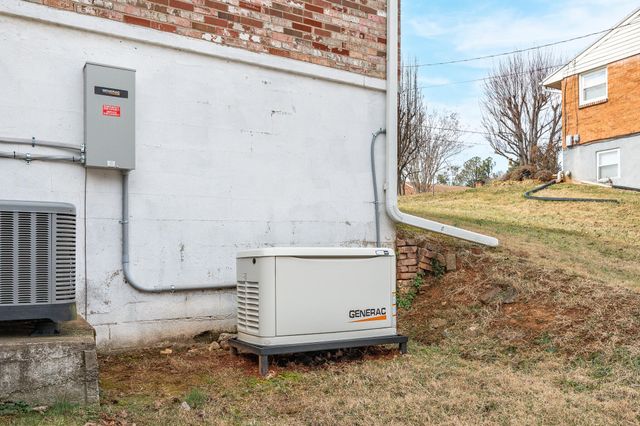 129 Greendale DR, Rustburg, VA 24588