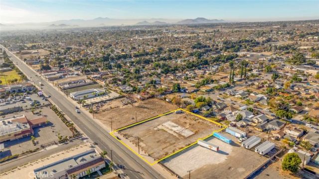 1708 N Mount Vernon, San Bernardino, CA 92411