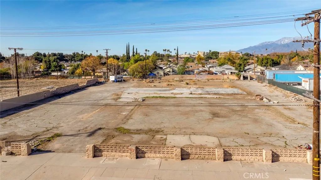 1708 N Mount Vernon, San Bernardino, CA 92411