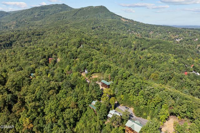 1854 Fantasy Way, Sevierville, TN 37876