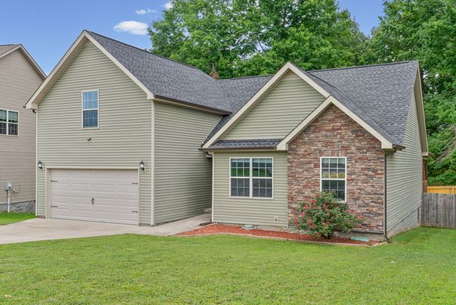 125 Sycamore Hill Dr, Clarksville, TN 37042