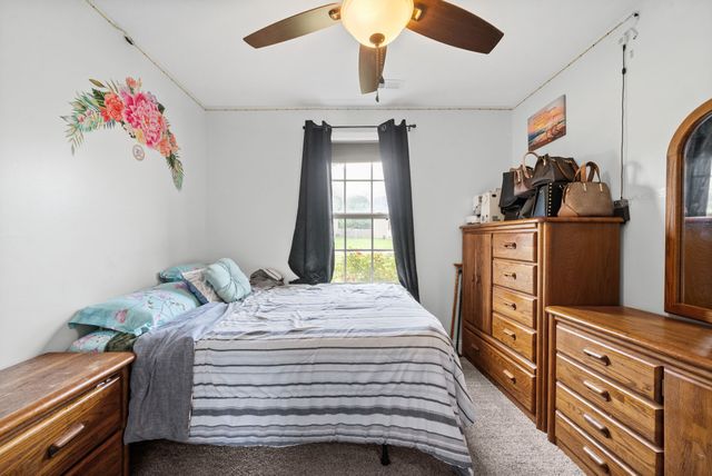 125 Sycamore Hill Dr, Clarksville, TN 37042