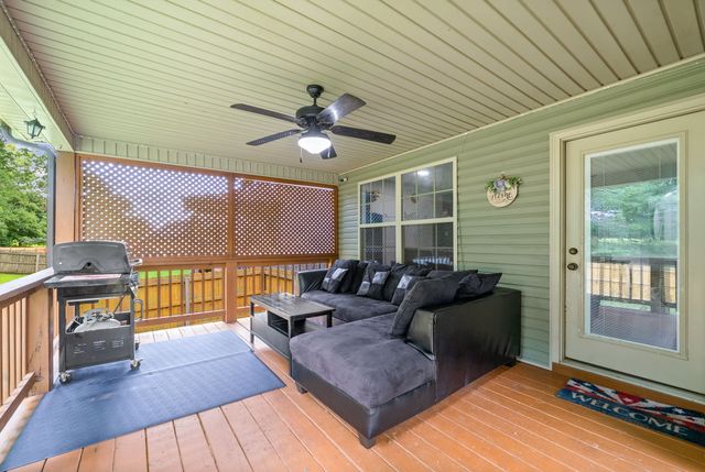 125 Sycamore Hill Dr, Clarksville, TN 37042
