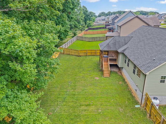 125 Sycamore Hill Dr, Clarksville, TN 37042