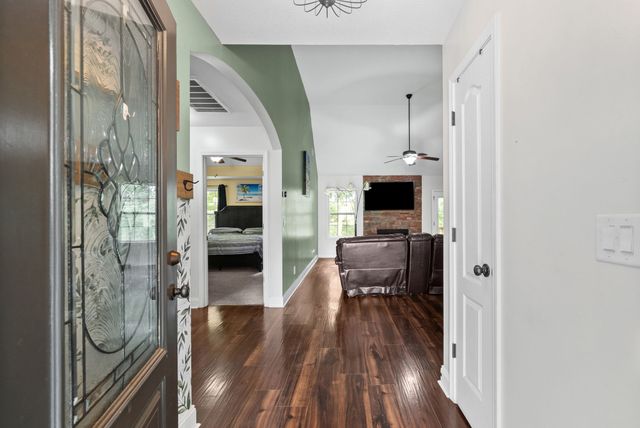 125 Sycamore Hill Dr, Clarksville, TN 37042