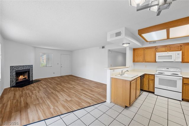 1575 West WARM SPRINGS Road 513, Henderson, NV 89014