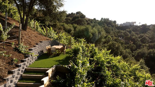 16401 Mulholland Drive, Los Angeles, CA 90049