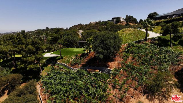 16401 Mulholland Drive, Los Angeles, CA 90049