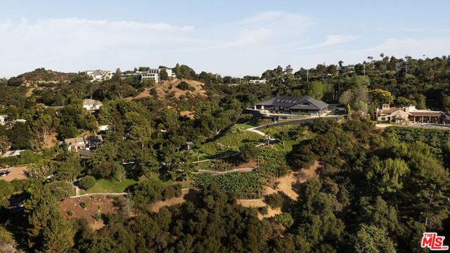 16401 Mulholland Drive, Los Angeles, CA 90049