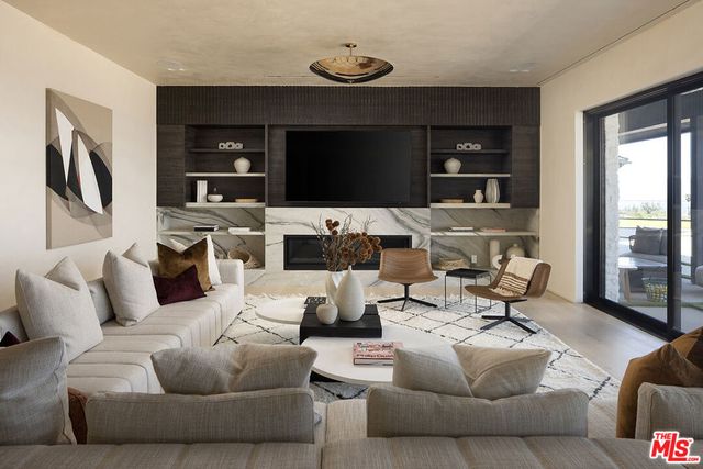 16401 Mulholland Drive, Los Angeles, CA 90049