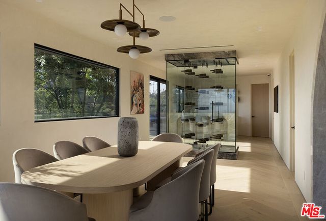 16401 Mulholland Drive, Los Angeles, CA 90049