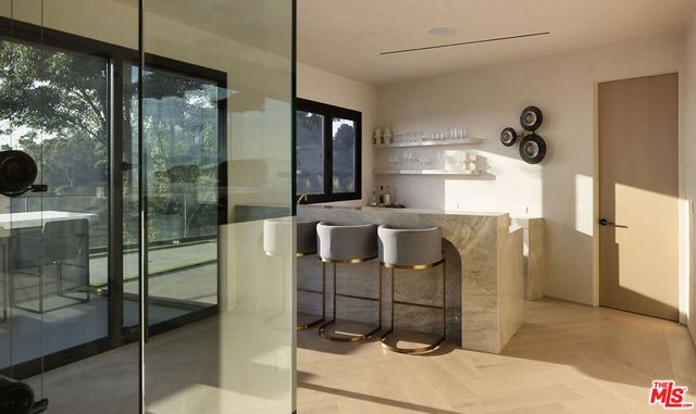 16401 Mulholland Drive, Los Angeles, CA 90049