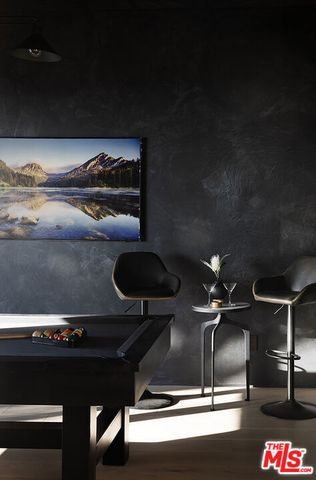 16401 Mulholland Drive, Los Angeles, CA 90049