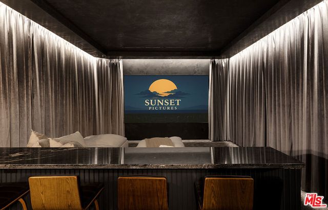 16401 Mulholland Drive, Los Angeles, CA 90049